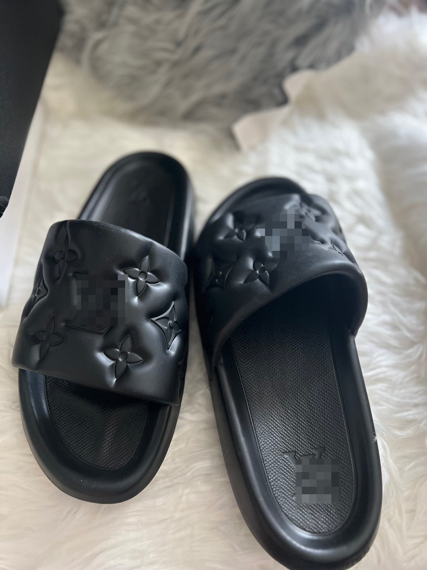 Black Luis Slides