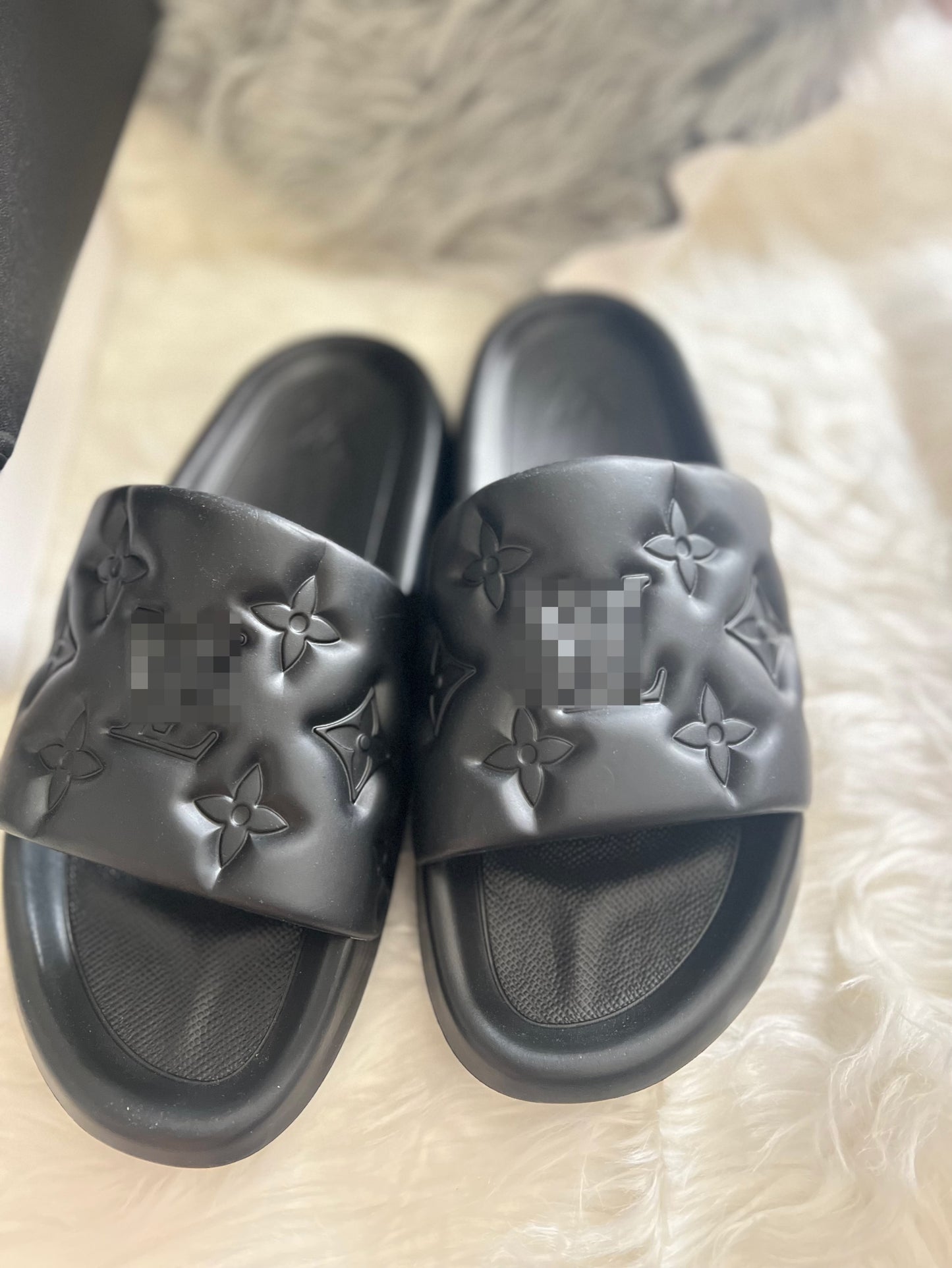 Black Luis Slides