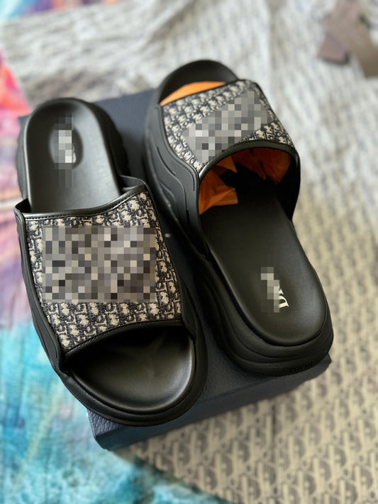 IOR sandals