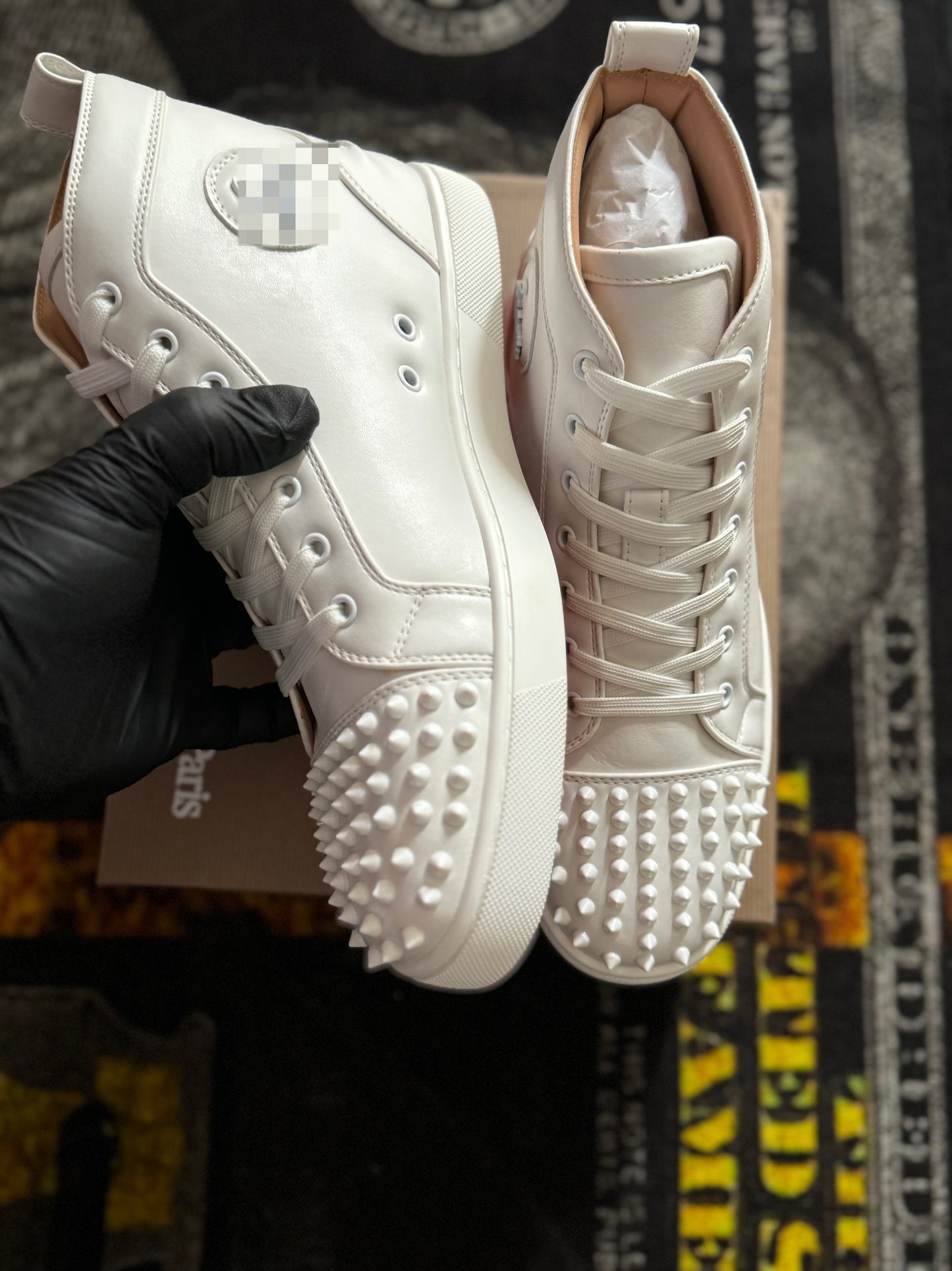 White High Front Spikes