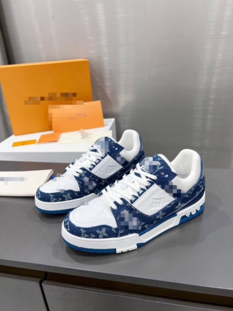 BLUE AND WHITE TRAINERS