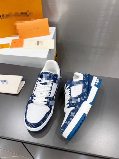 BLUE AND WHITE TRAINERS